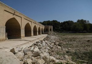غُصه زاینده‌رود و فرونشست زمین، دردِ مشترک اصفهان و آثار تاریخی آن